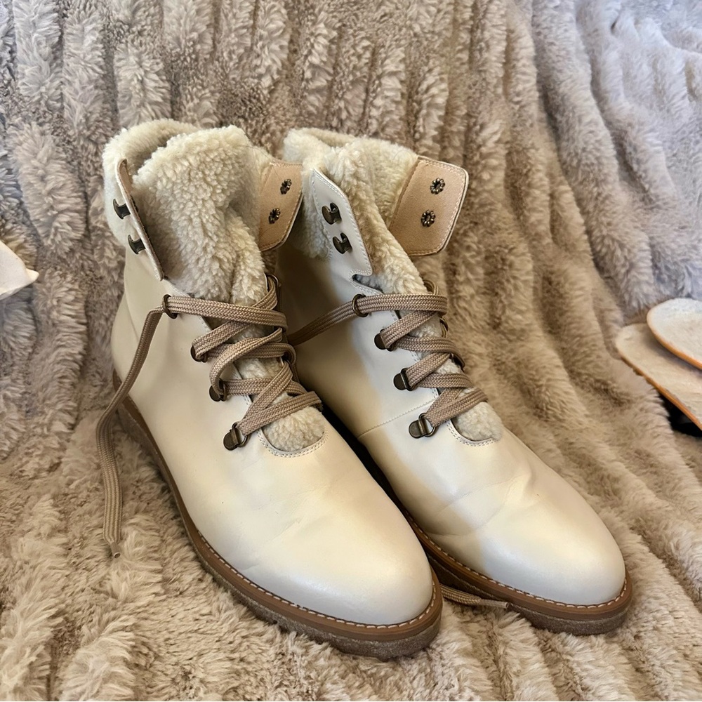 BHAVA Hiker Style boots